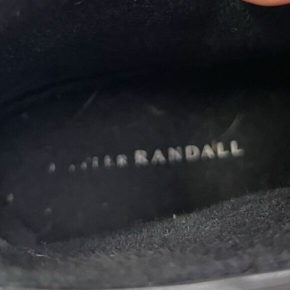 Welcome to my closet - Picture 12 of 12